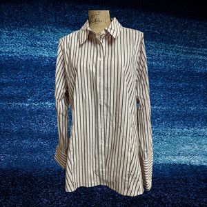 Plus size Lane Bryant Button Down shirt 👚